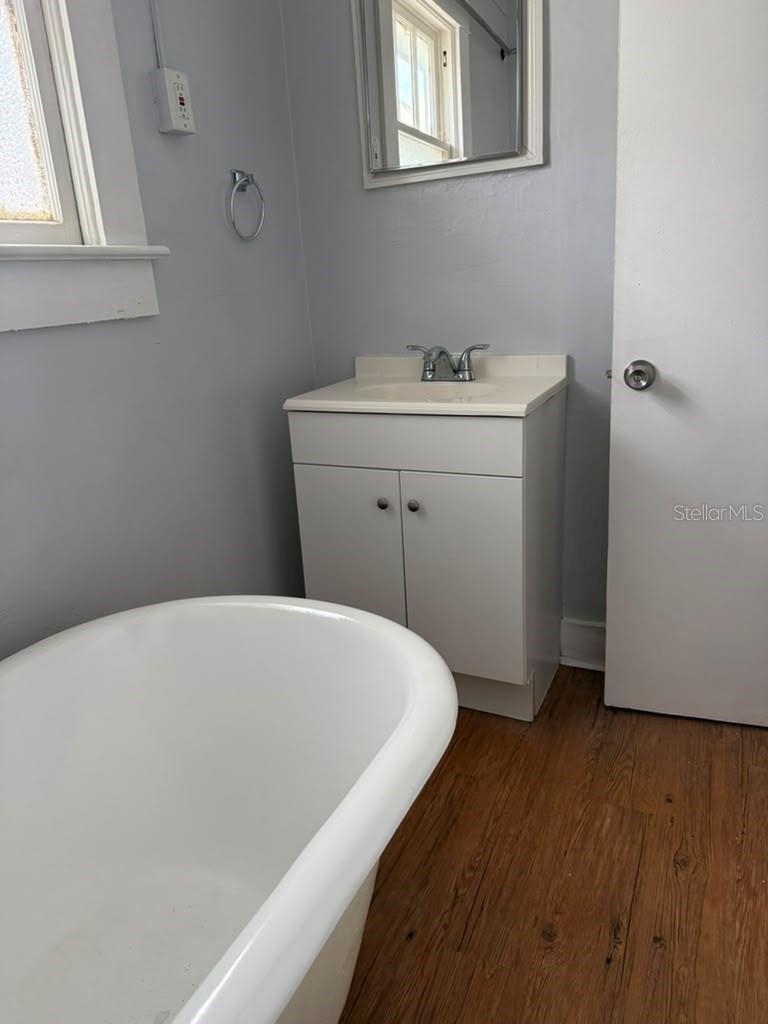 308 GROVE ST N, ST PETERSBURG, FL — photo 9