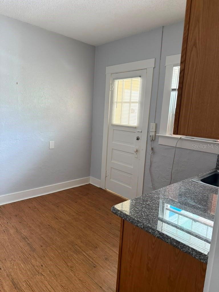 308 GROVE ST N, ST PETERSBURG, FL — photo 10