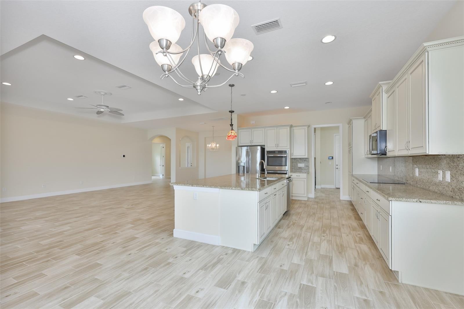 2229 S PEBBLE BEACH BLVD, SUN CITY CENTER, FL — photo 13