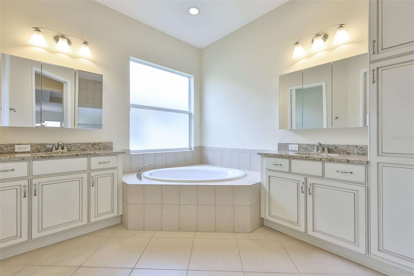 2229 S PEBBLE BEACH BLVD, SUN CITY CENTER, FL — photo 18