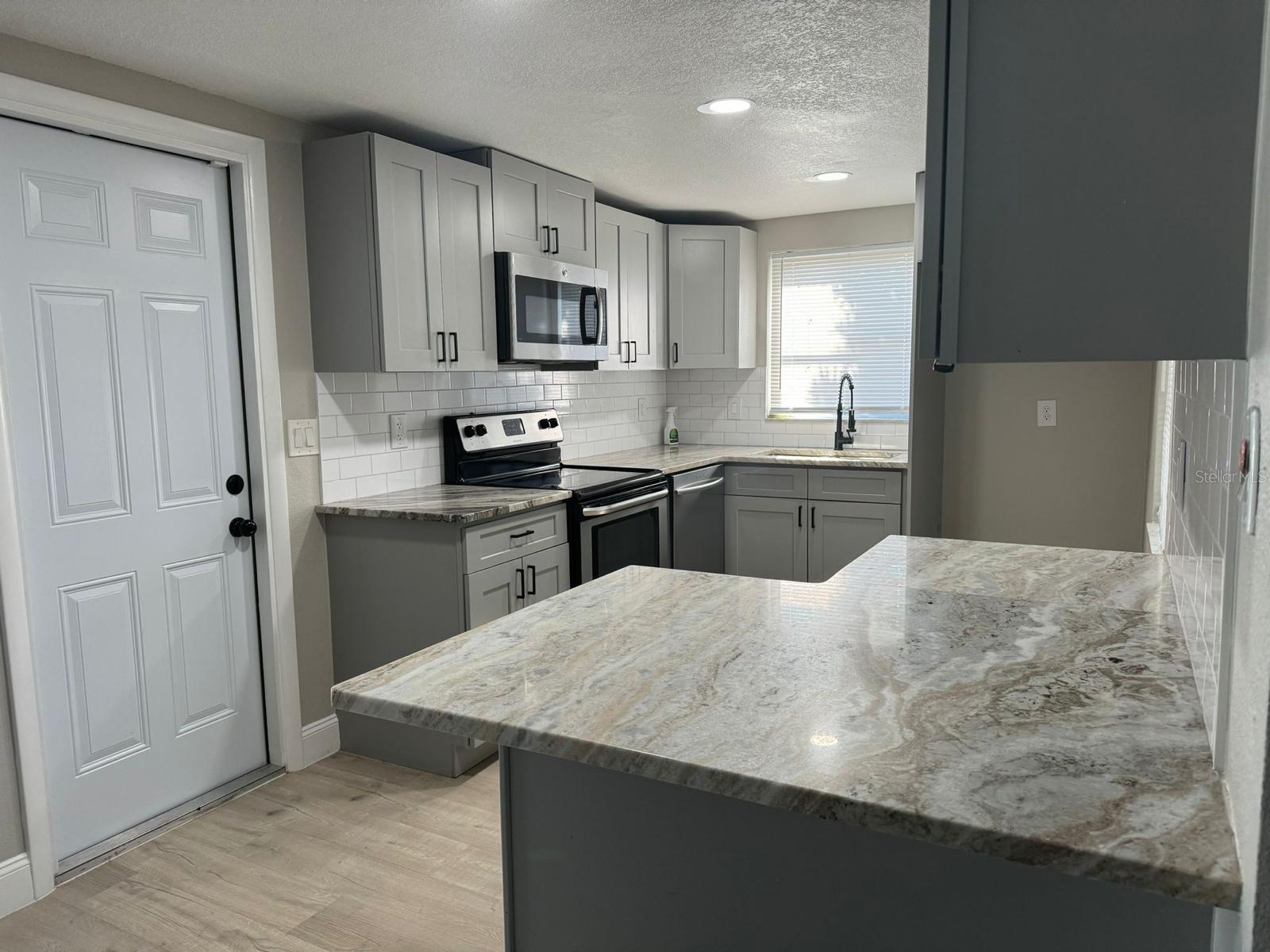 7605 EMBASSY BLVD, PORT RICHEY, FL — photo 3