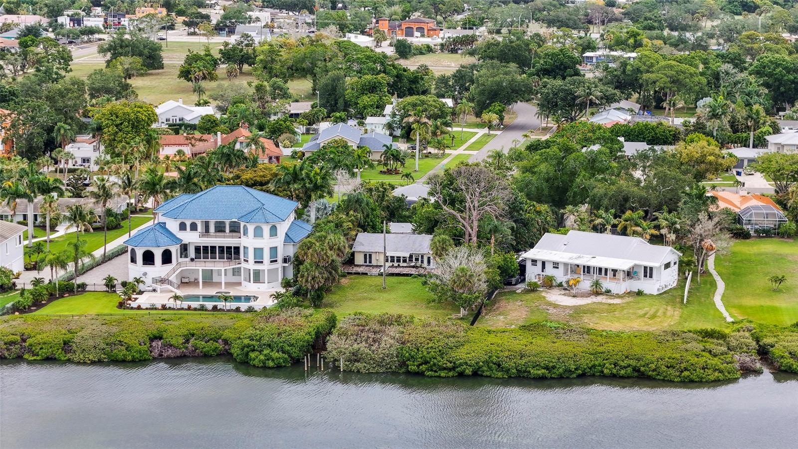 7538 WESTMORELAND DR, SARASOTA, FL