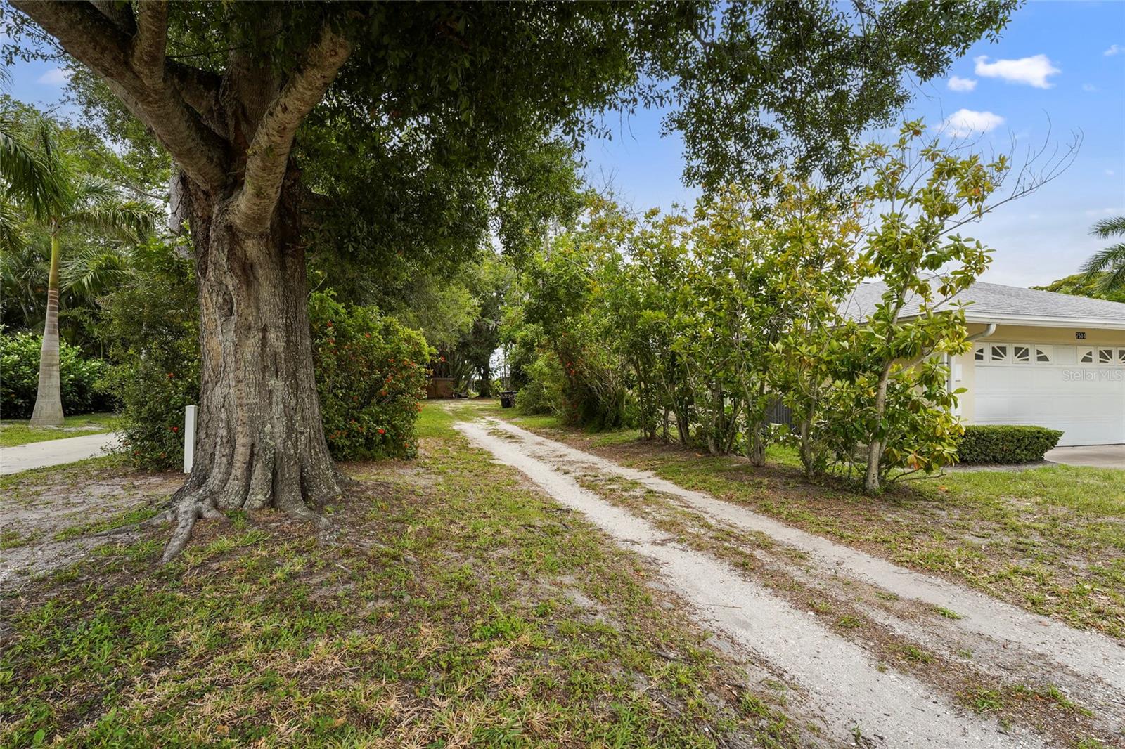 7538 WESTMORELAND DR, SARASOTA, FL — photo 8