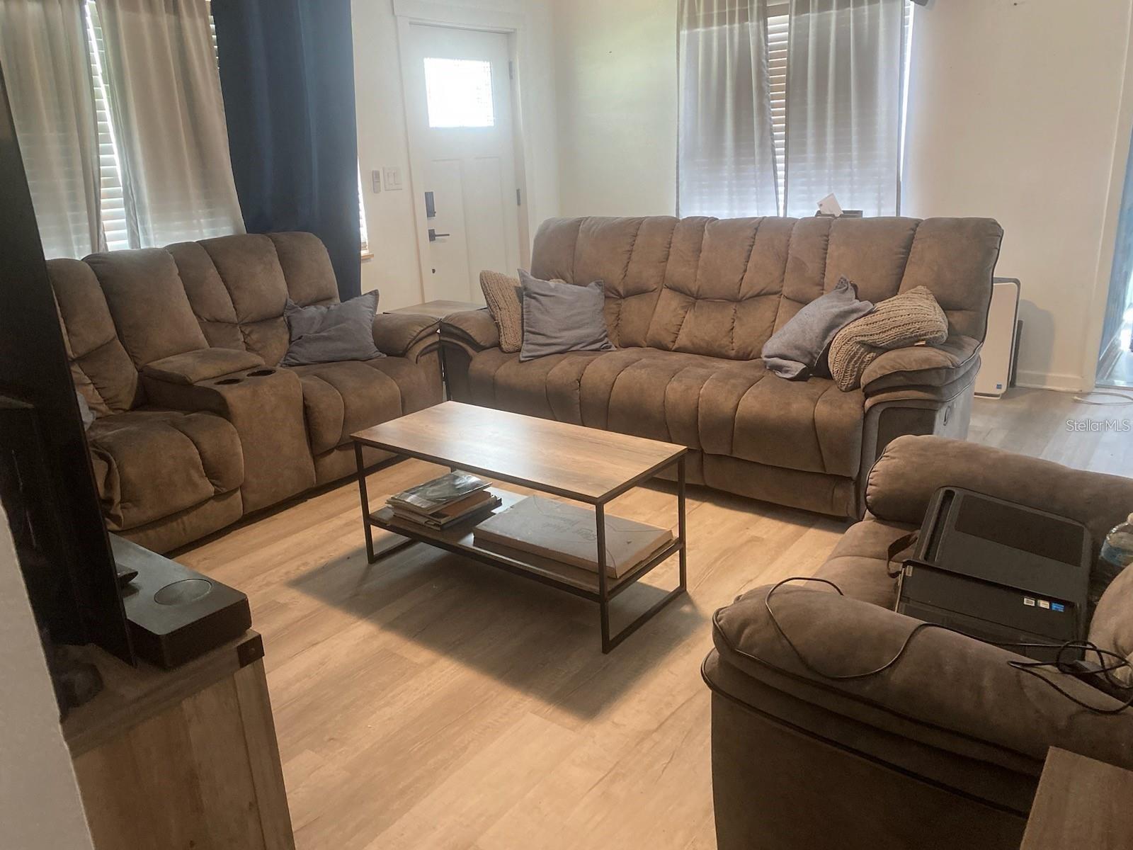 1110 E EDGEWOOD DR, LAKELAND, FL — photo 2