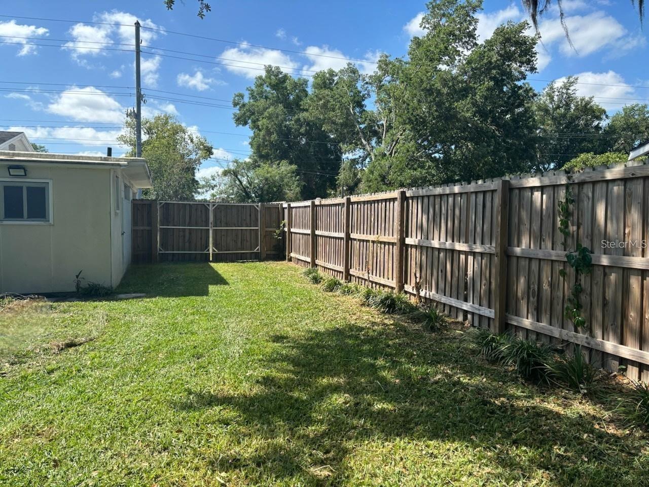 1110 E EDGEWOOD DR, LAKELAND, FL — photo 15