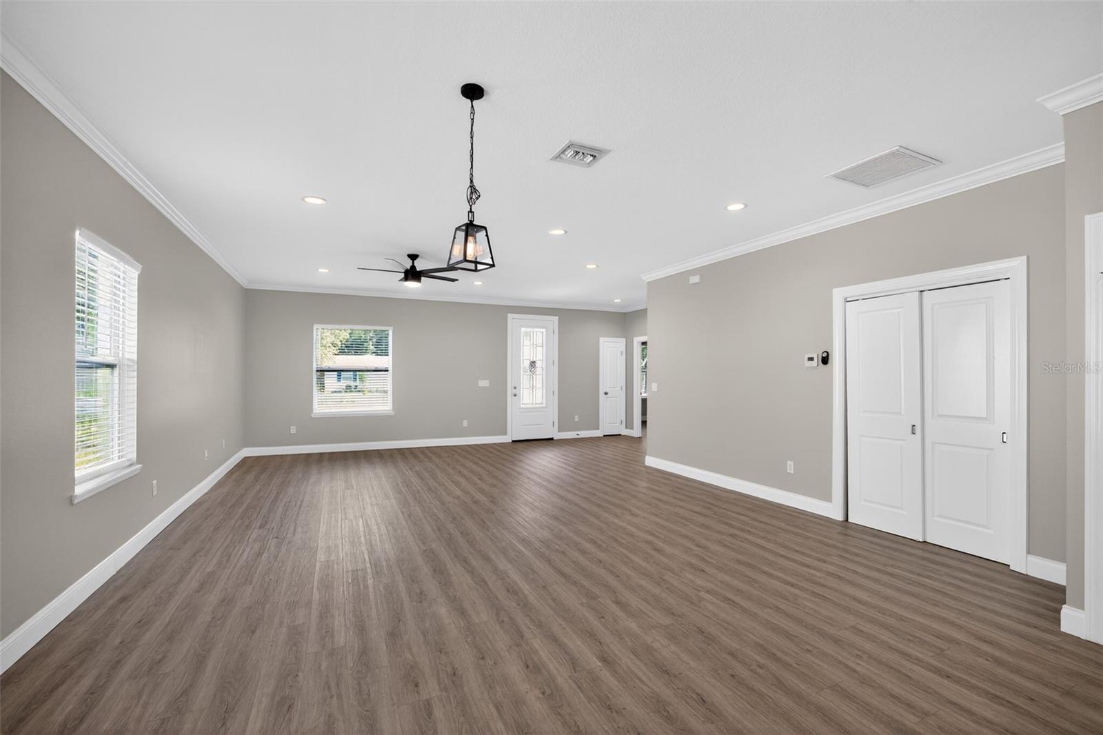 7977 49TH AVE N, ST PETERSBURG, FL — photo 5