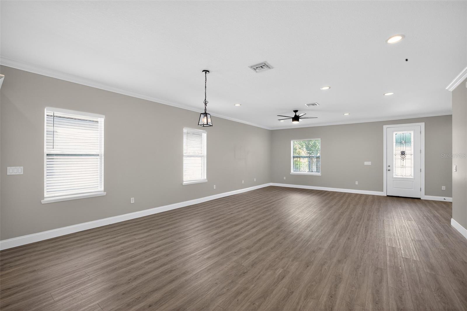 7977 49TH AVE N, ST PETERSBURG, FL — photo 10