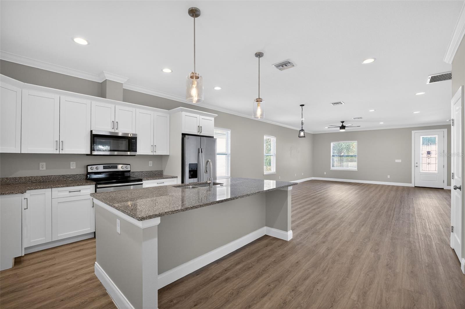 7977 49TH AVE N, ST PETERSBURG, FL — photo 14