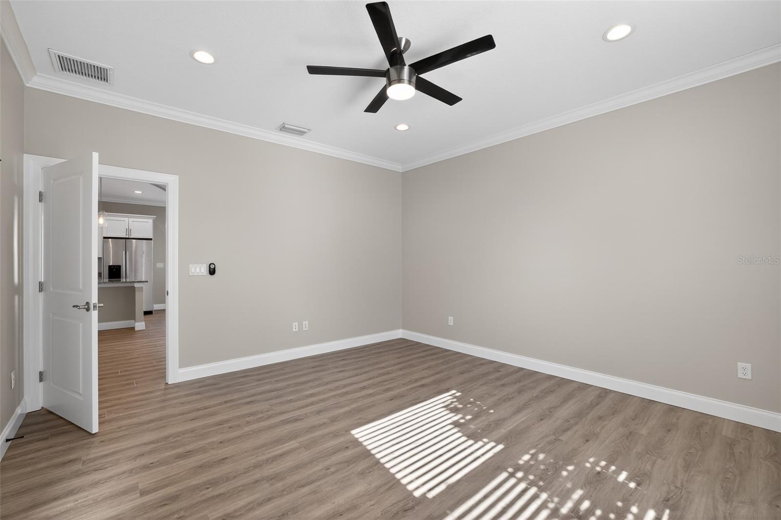 7977 49TH AVE N, ST PETERSBURG, FL — photo 20