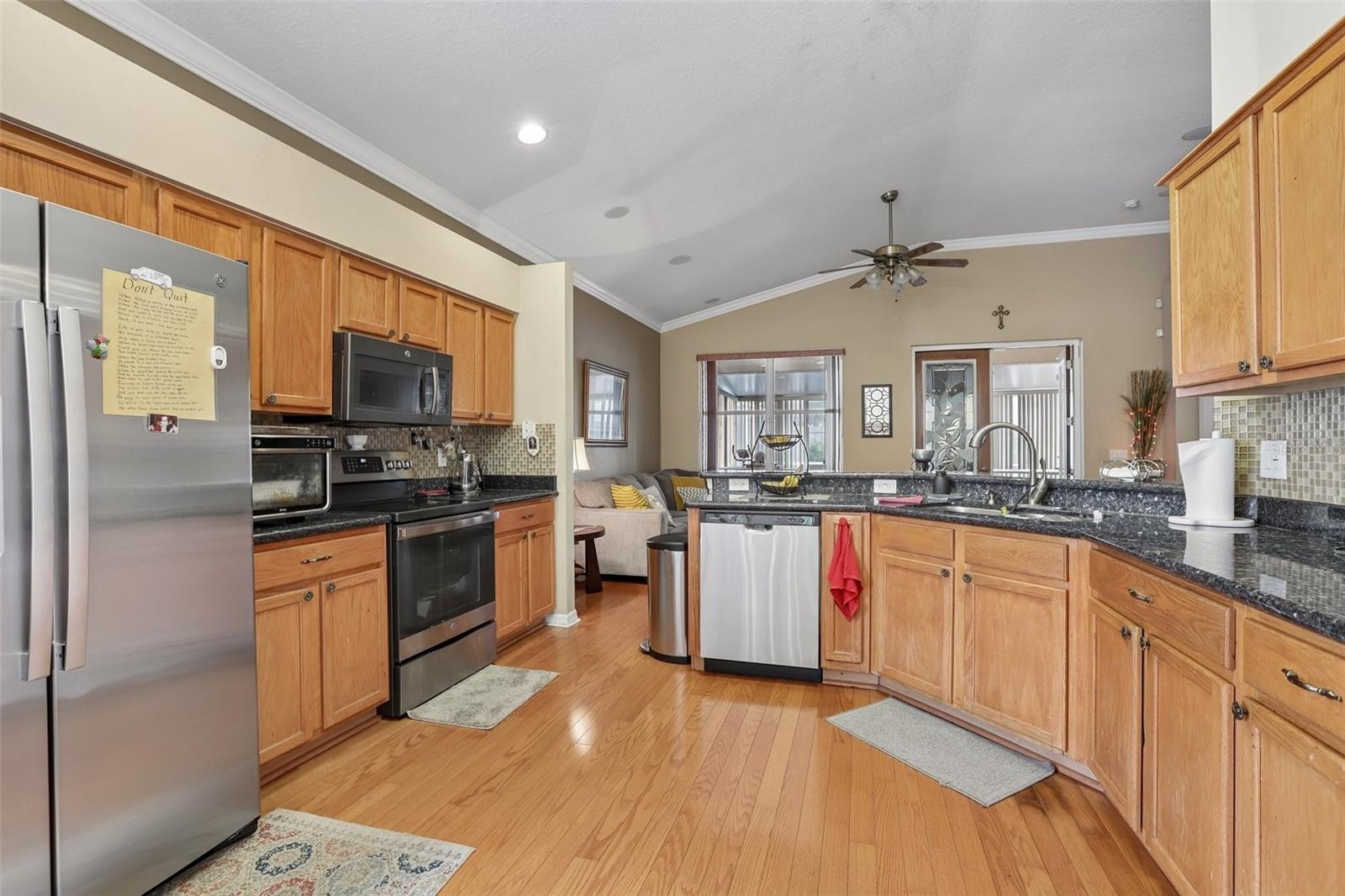 4761 WHISPERING WIND AVE, TAMPA, FL — photo 11