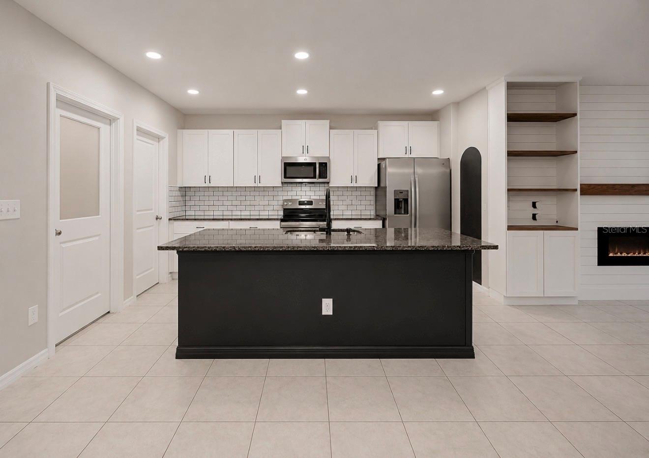15735 FORT ISLAND PL, SUN CITY CENTER, FL — photo 6