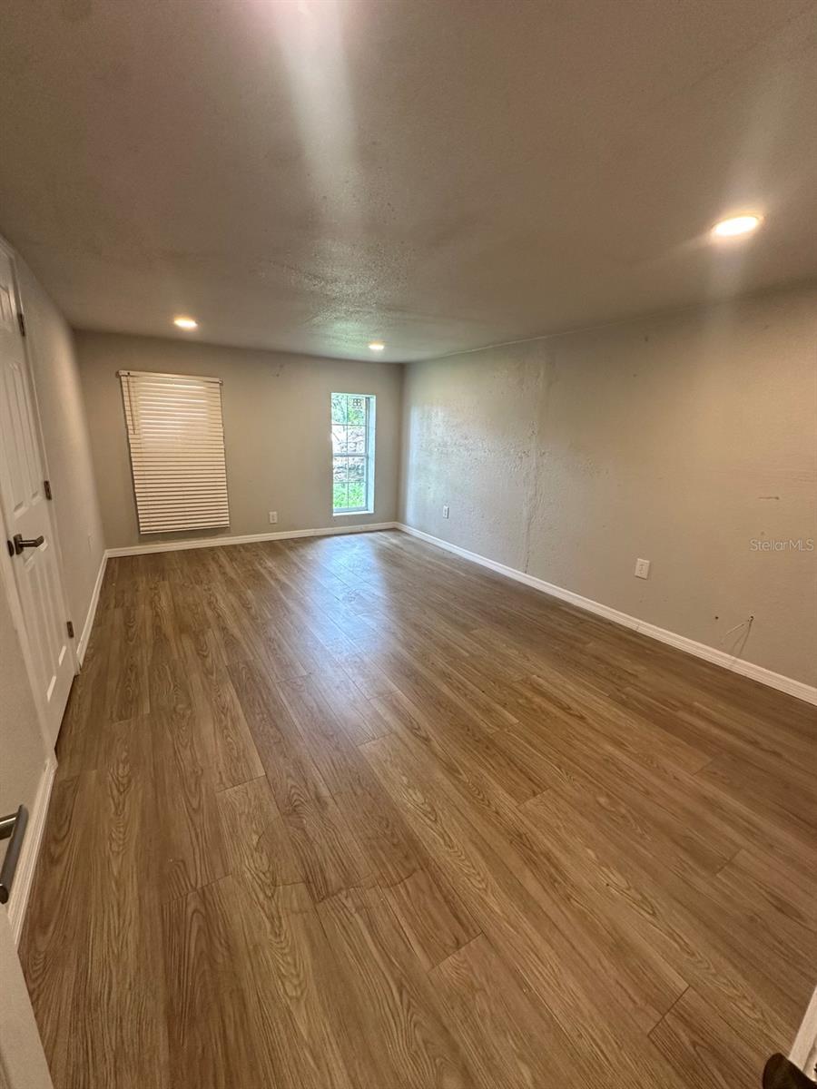 2620 E 33RD AVE, TAMPA, FL — photo 6