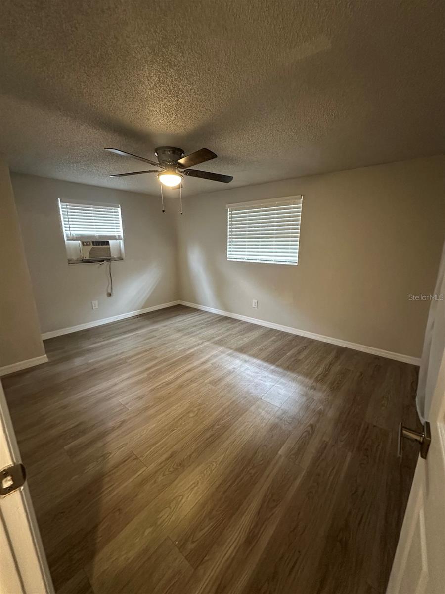 2620 E 33RD AVE, TAMPA, FL — photo 10
