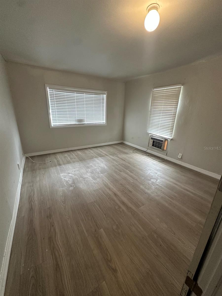 2620 E 33RD AVE, TAMPA, FL — photo 13