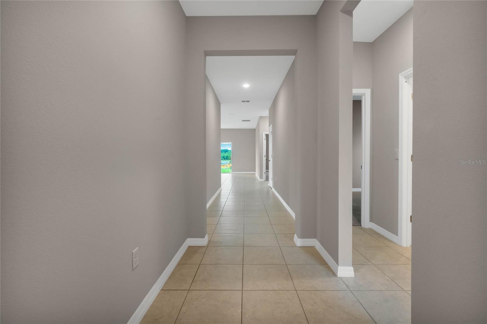 717 CROWN ROSE DR, EAGLE LAKE, FL — photo 2