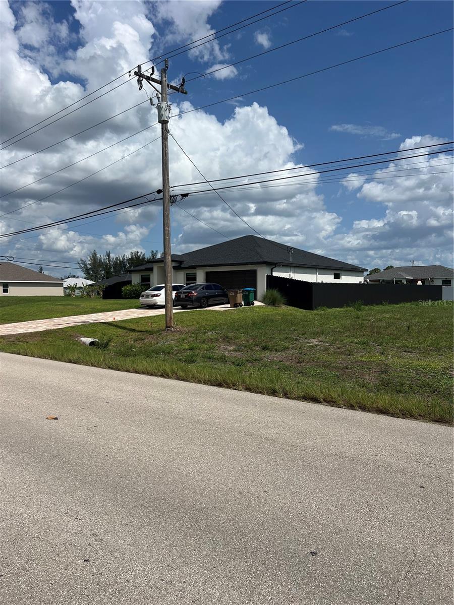 406 JACARANDA PKWY E, CAPE CORAL, FL — photo 4