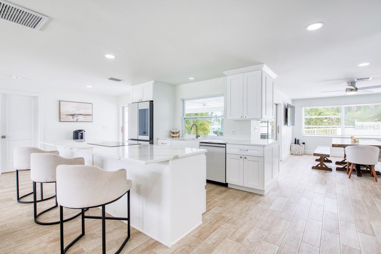 12125 6TH ST E, TREASURE ISLAND, FL — photo 17