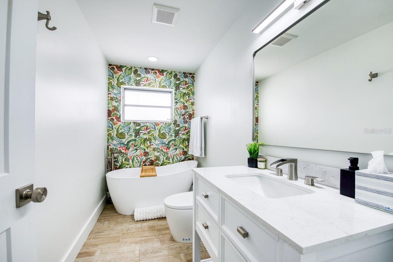 12125 6TH ST E, TREASURE ISLAND, FL — photo 31