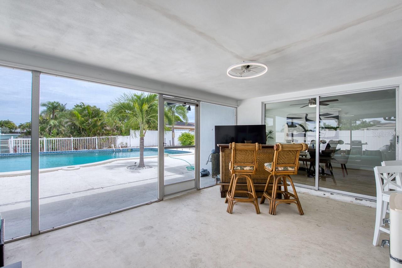 12125 6TH ST E, TREASURE ISLAND, FL — photo 36