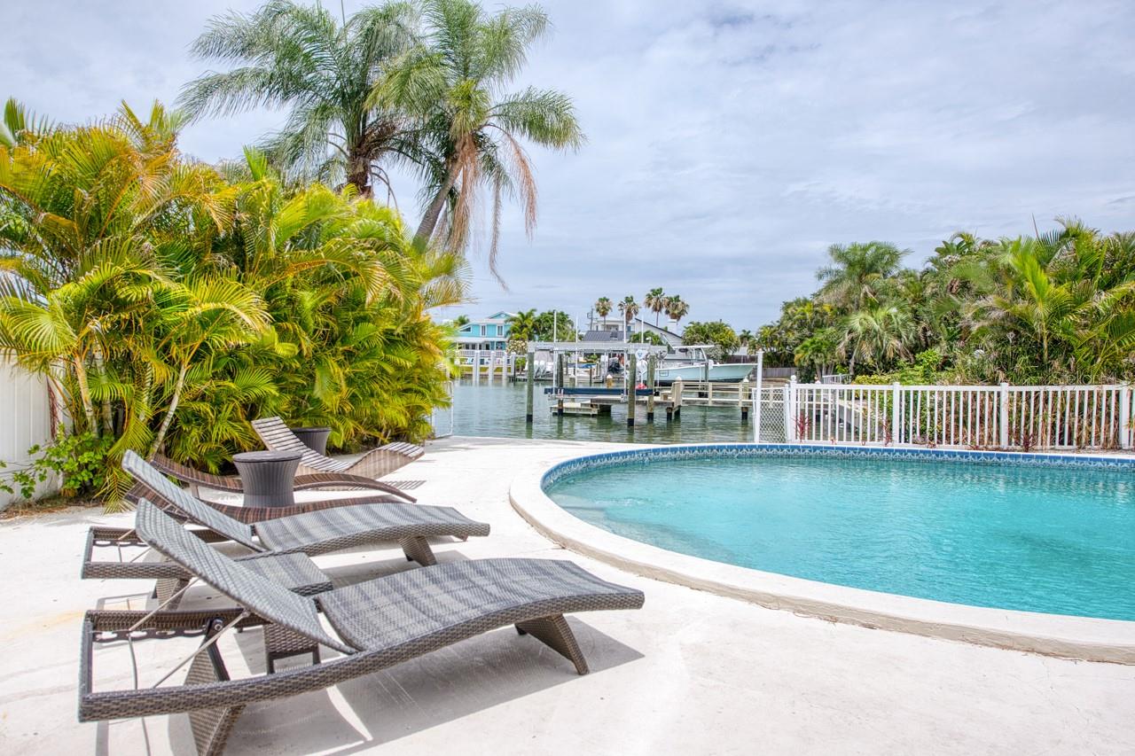 12125 6TH ST E, TREASURE ISLAND, FL — photo 41