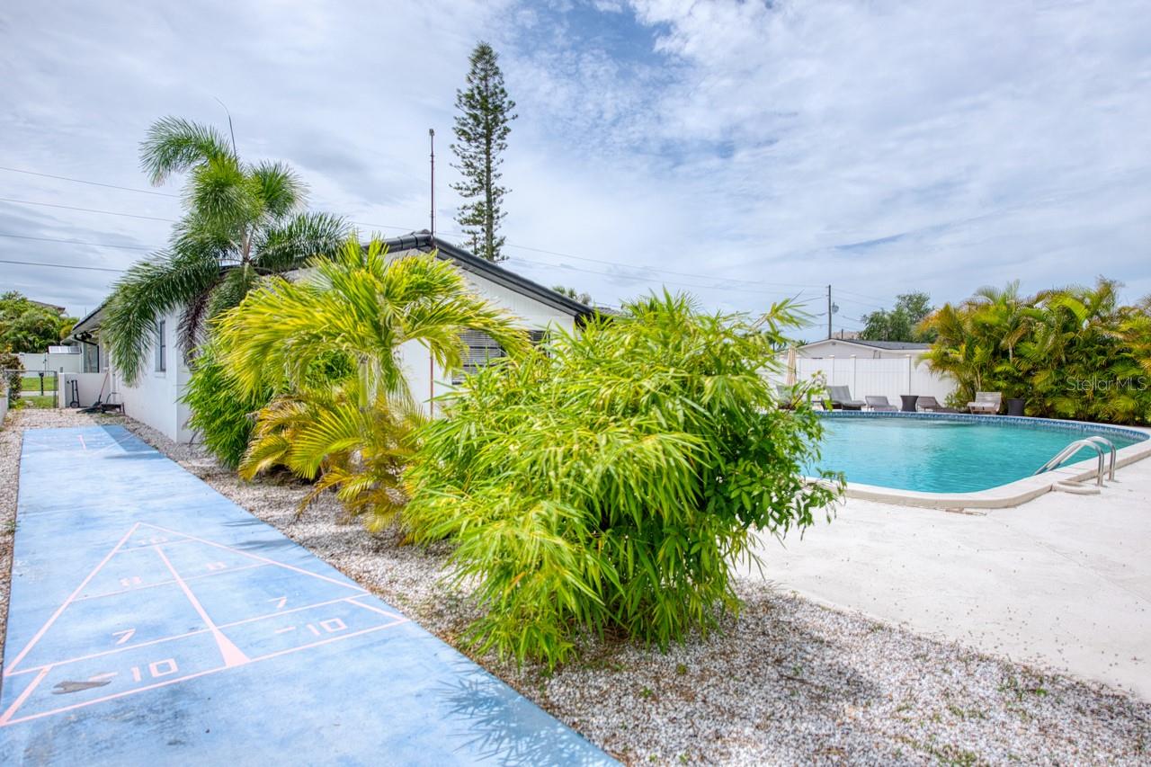 12125 6TH ST E, TREASURE ISLAND, FL — photo 44