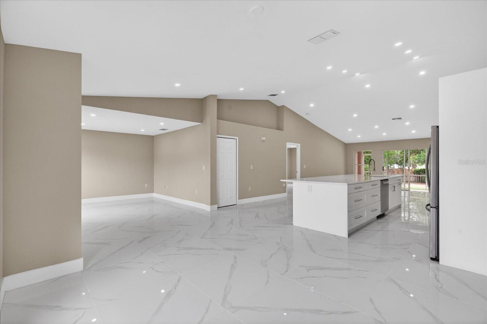 12783 LINDEN DR, SPRING HILL, FL — photo 8