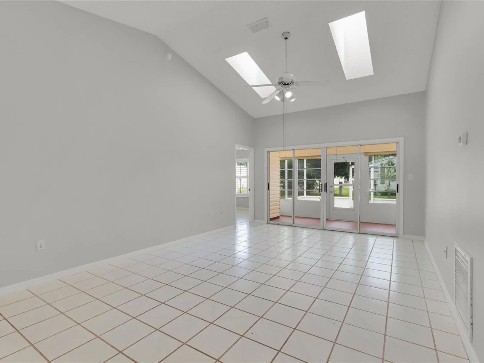 701 GLEN OAKS DR, LEESBURG, FL — photo 5