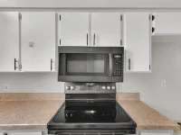 701 GLEN OAKS DR — photo 13