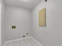 701 GLEN OAKS DR — photo 16