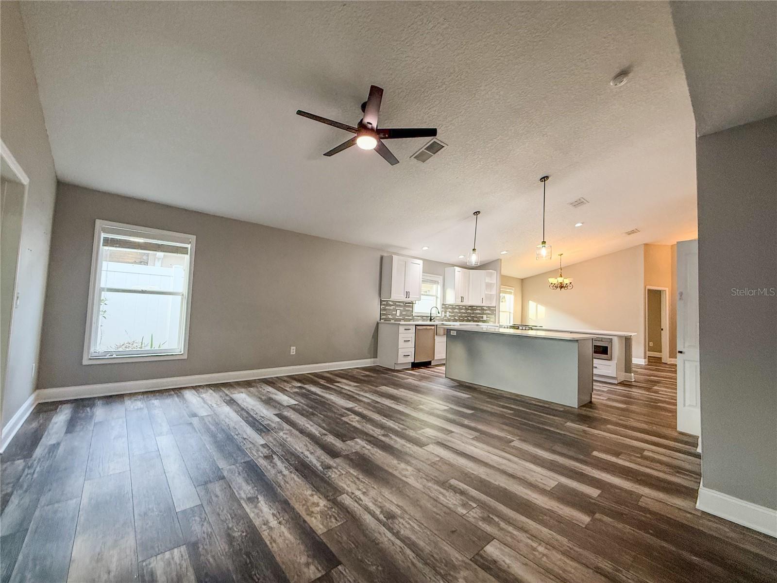 8608 FAWN CREEK DR, TAMPA, FL — photo 19