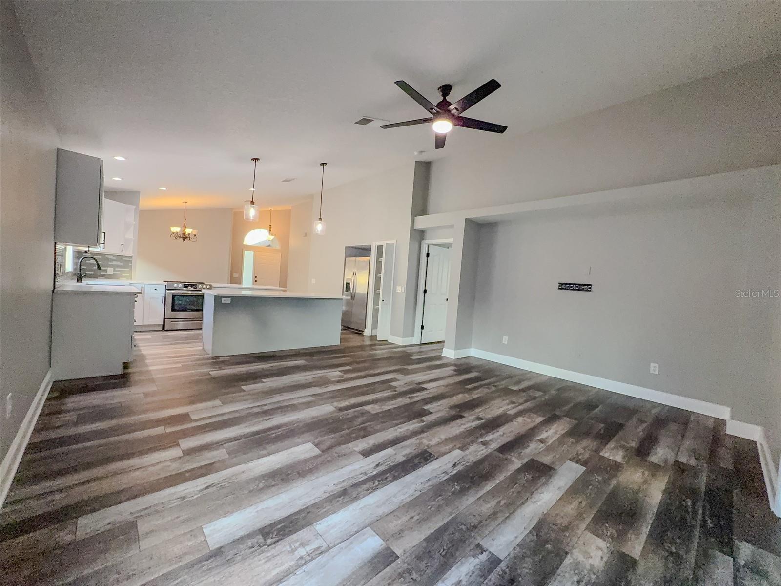 8608 FAWN CREEK DR, TAMPA, FL — photo 20