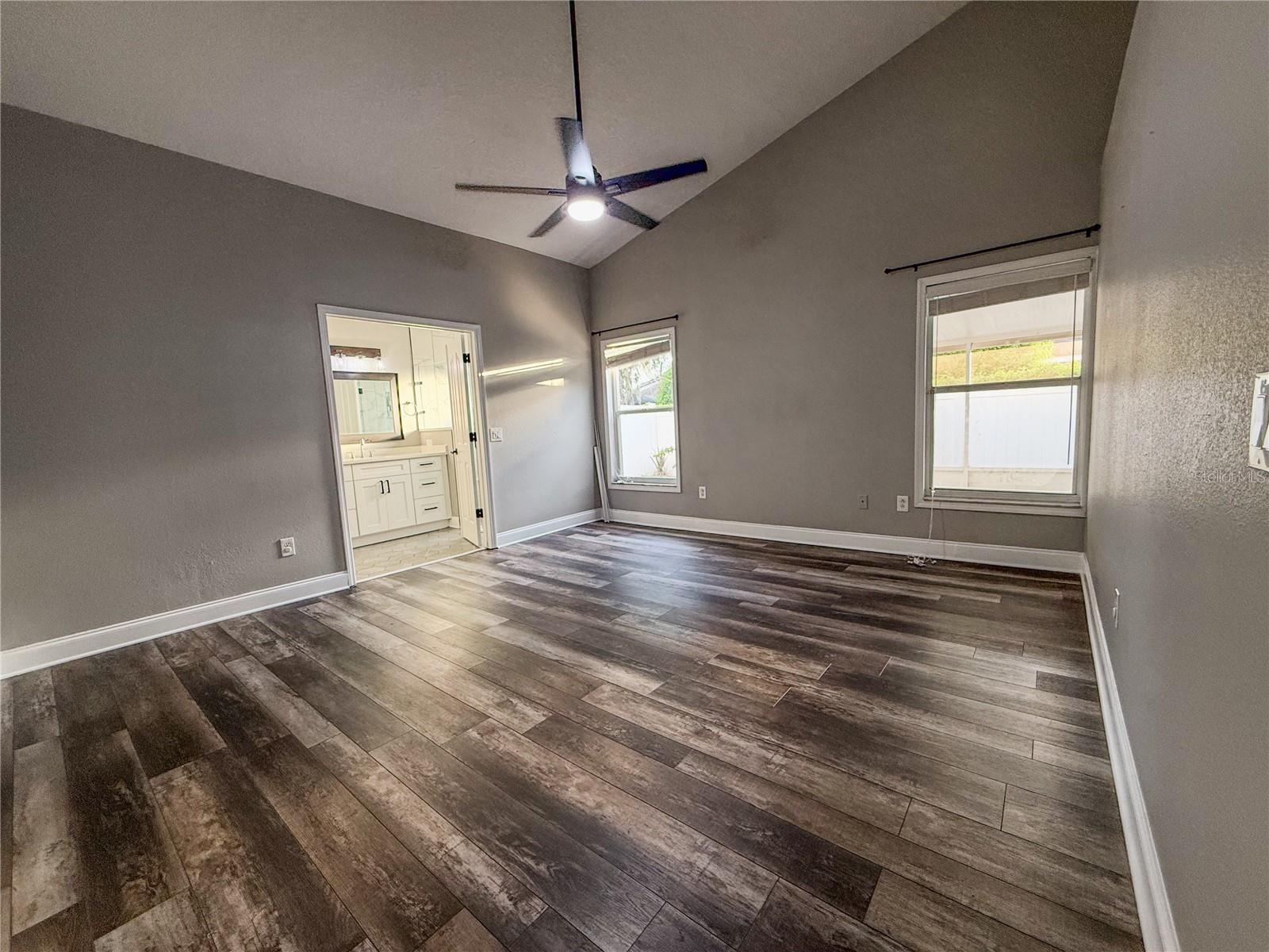 8608 FAWN CREEK DR, TAMPA, FL — photo 21