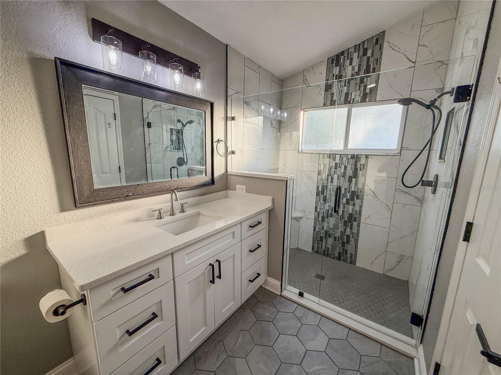 8608 FAWN CREEK DR, TAMPA, FL — photo 28