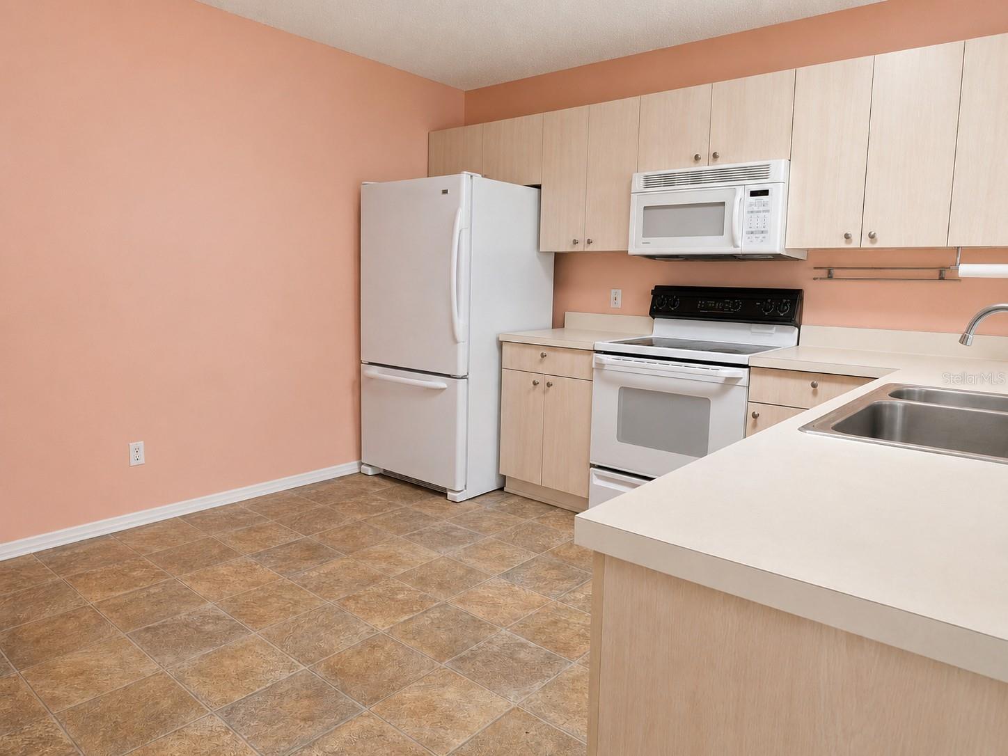 481 HILDALGO DR, THE VILLAGES, FL — photo 5