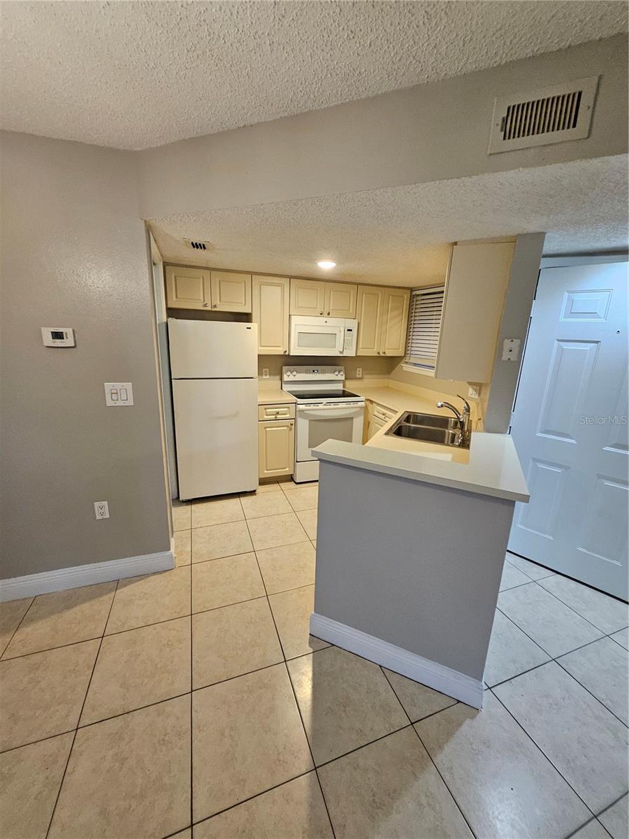 1908 LAKE ATRIUMS CIR #15, ORLANDO, FL — photo 5