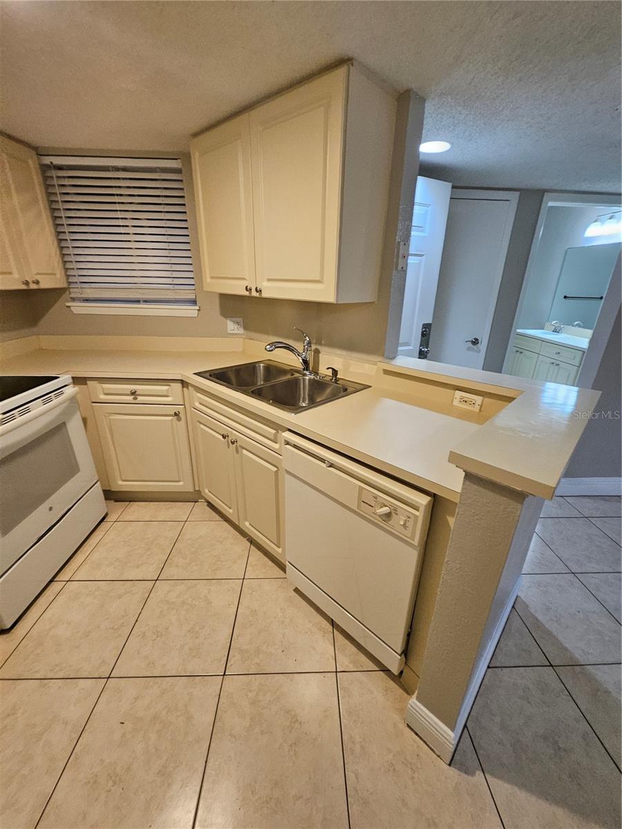 1908 LAKE ATRIUMS CIR #15, ORLANDO, FL — photo 7