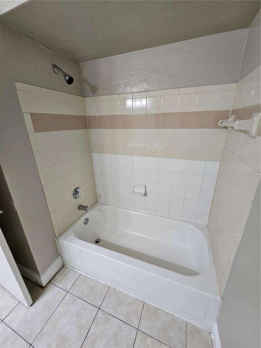 1908 LAKE ATRIUMS CIR #15, ORLANDO, FL — photo 23