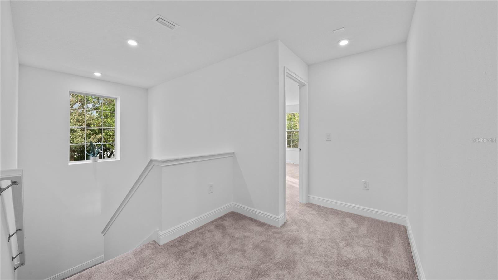 1156 37TH AVE N, ST PETERSBURG, FL — photo 20