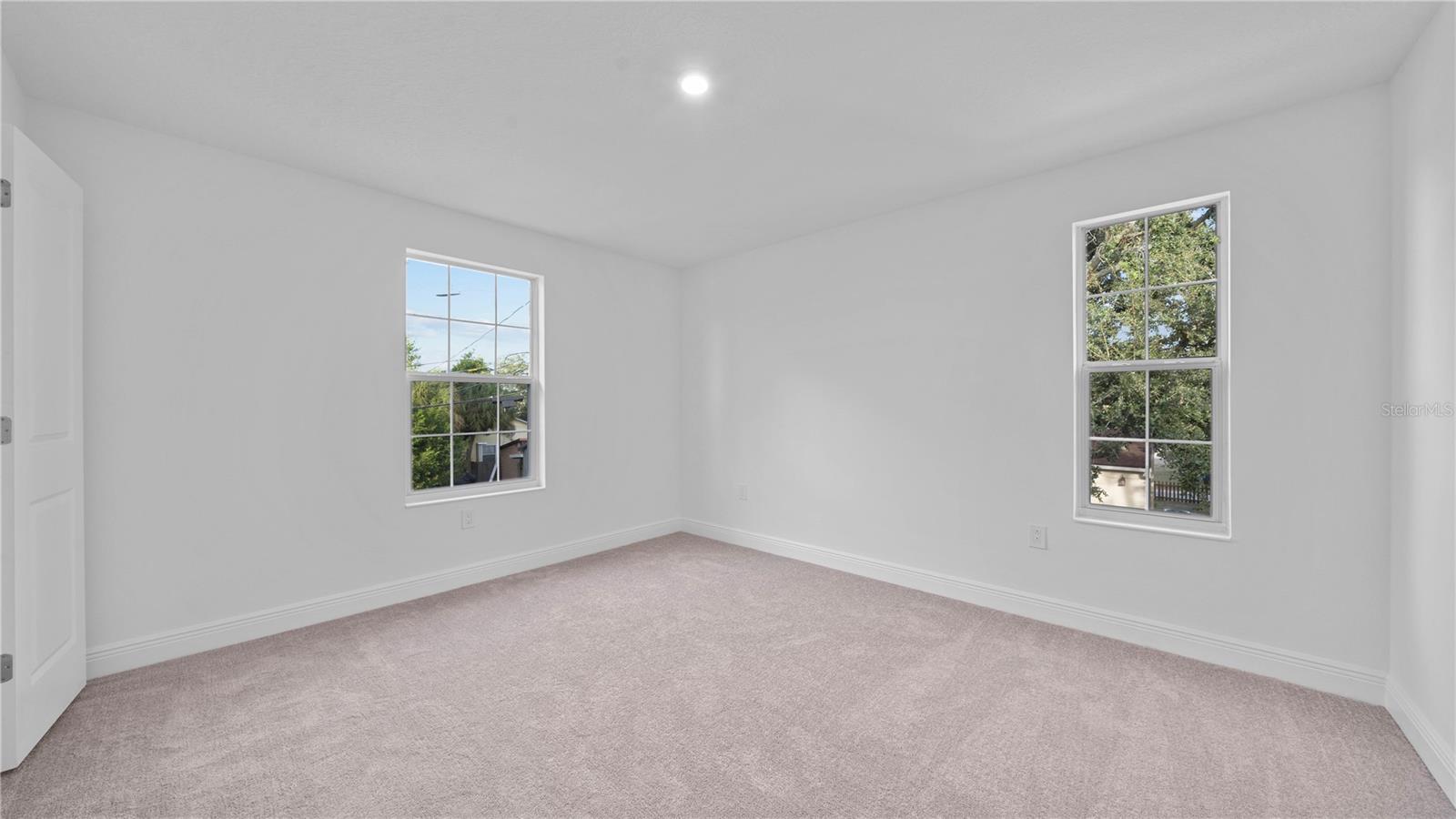 1156 37TH AVE N, ST PETERSBURG, FL — photo 24