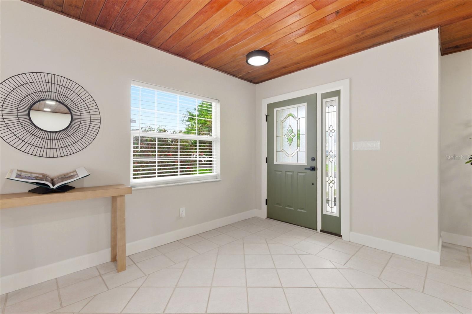 1533 SUFFOLK ST N, ST PETERSBURG, FL — photo 5