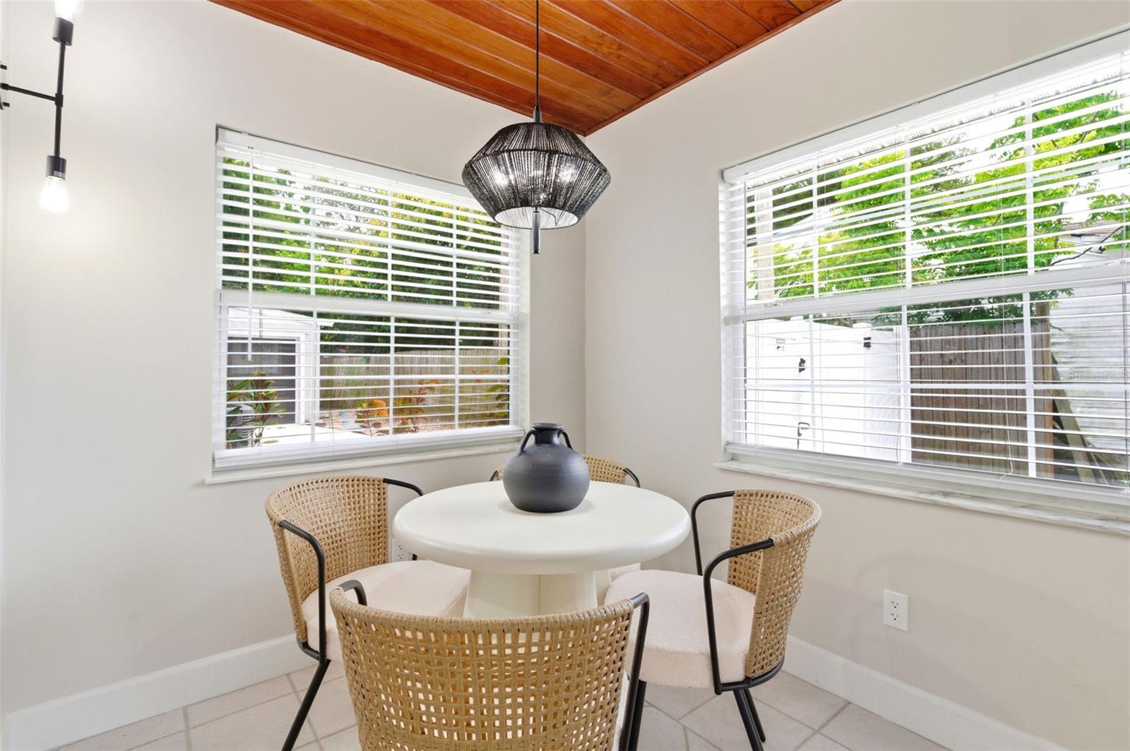 1533 SUFFOLK ST N, ST PETERSBURG, FL — photo 6