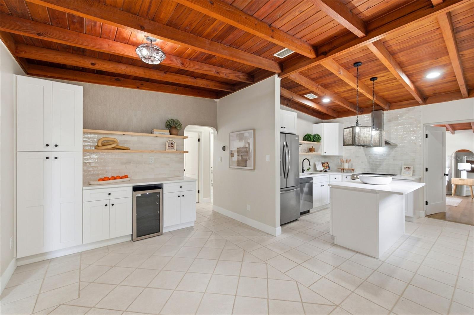 1533 SUFFOLK ST N, ST PETERSBURG, FL — photo 16