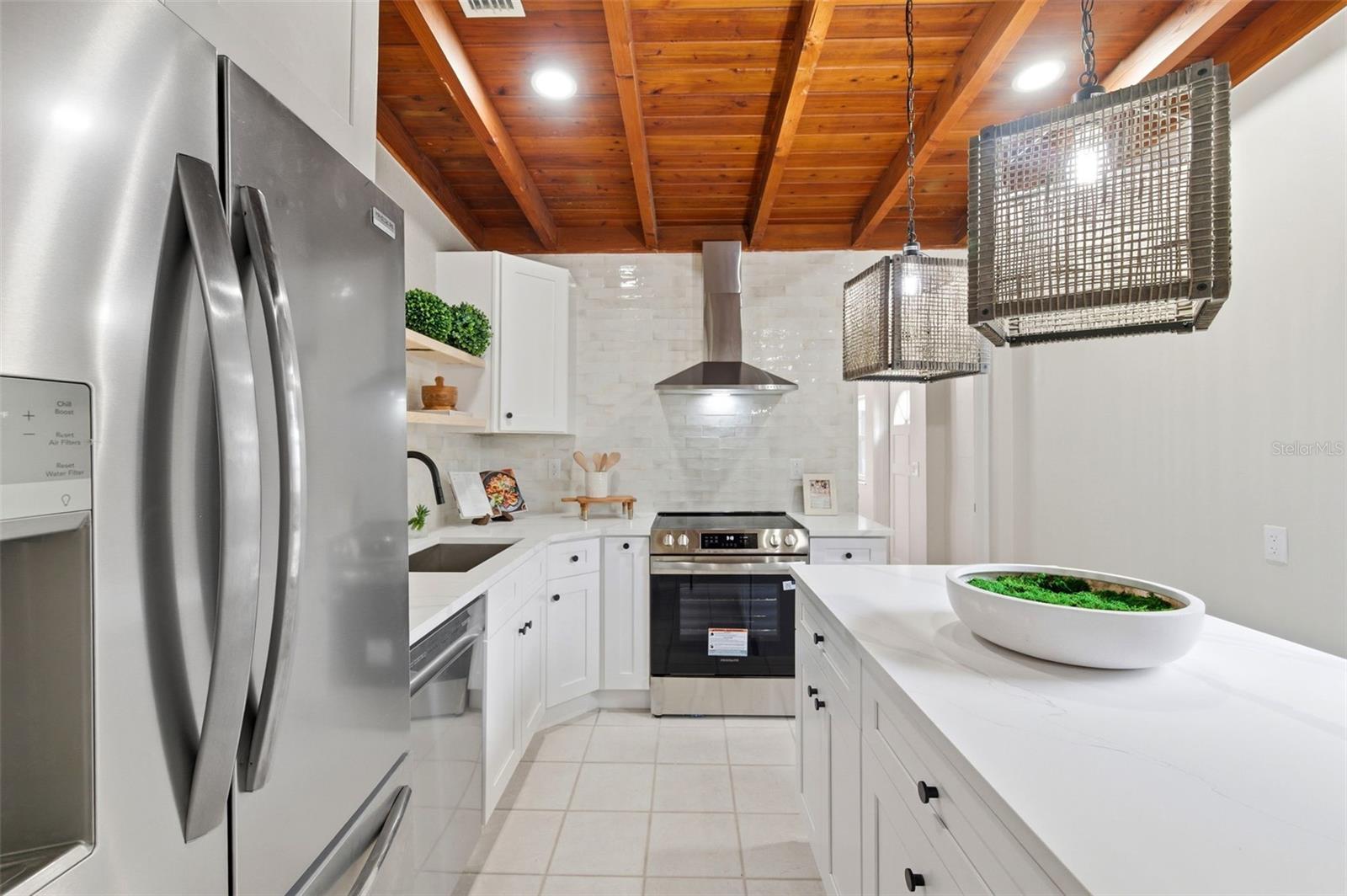 1533 SUFFOLK ST N, ST PETERSBURG, FL — photo 18