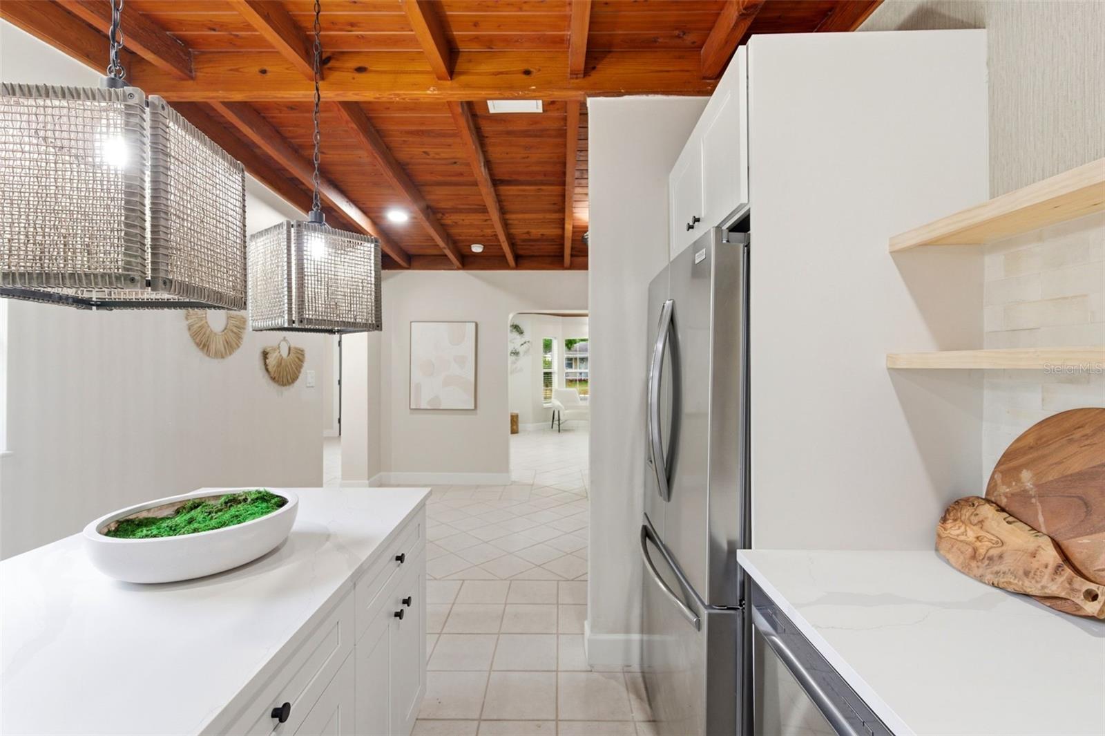 1533 SUFFOLK ST N, ST PETERSBURG, FL — photo 22