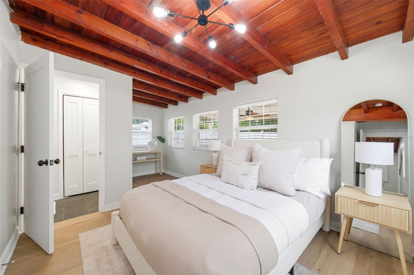 1533 SUFFOLK ST N, ST PETERSBURG, FL — photo 25
