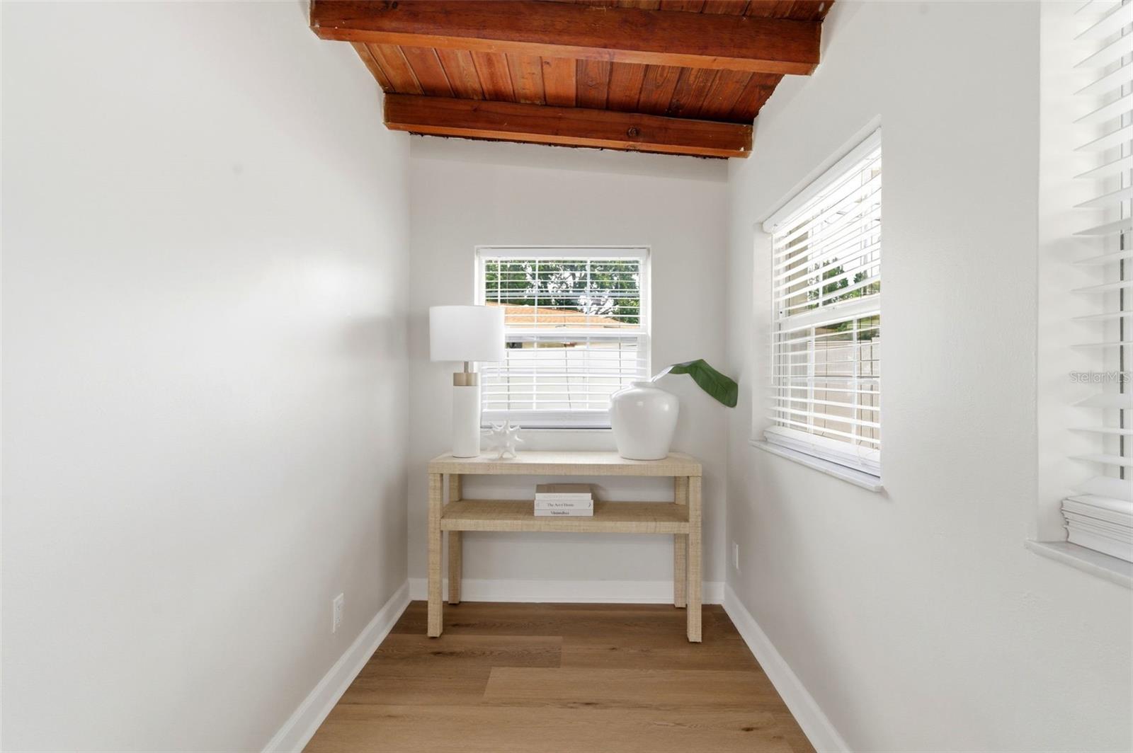 1533 SUFFOLK ST N, ST PETERSBURG, FL — photo 29