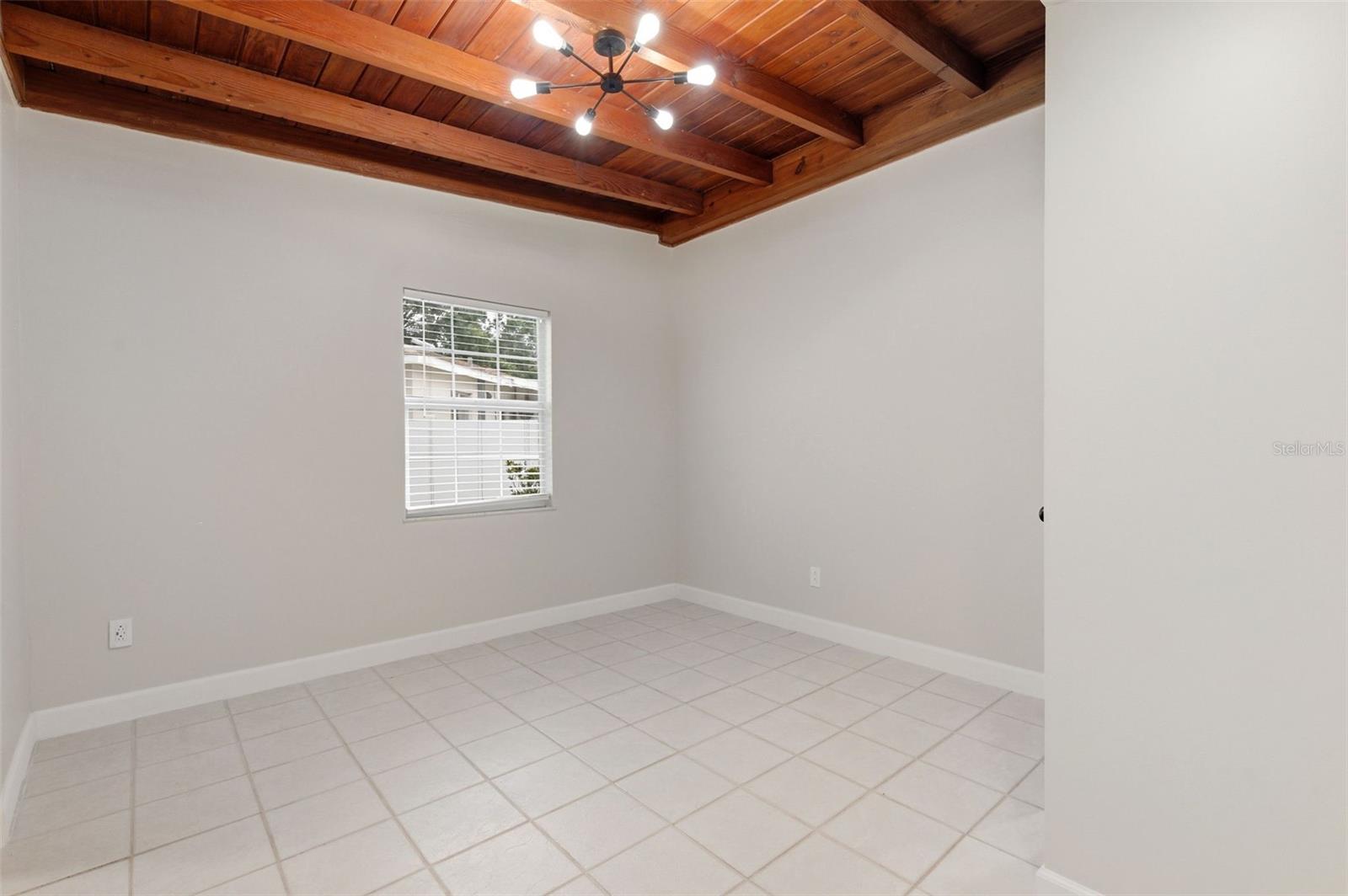 1533 SUFFOLK ST N, ST PETERSBURG, FL — photo 34