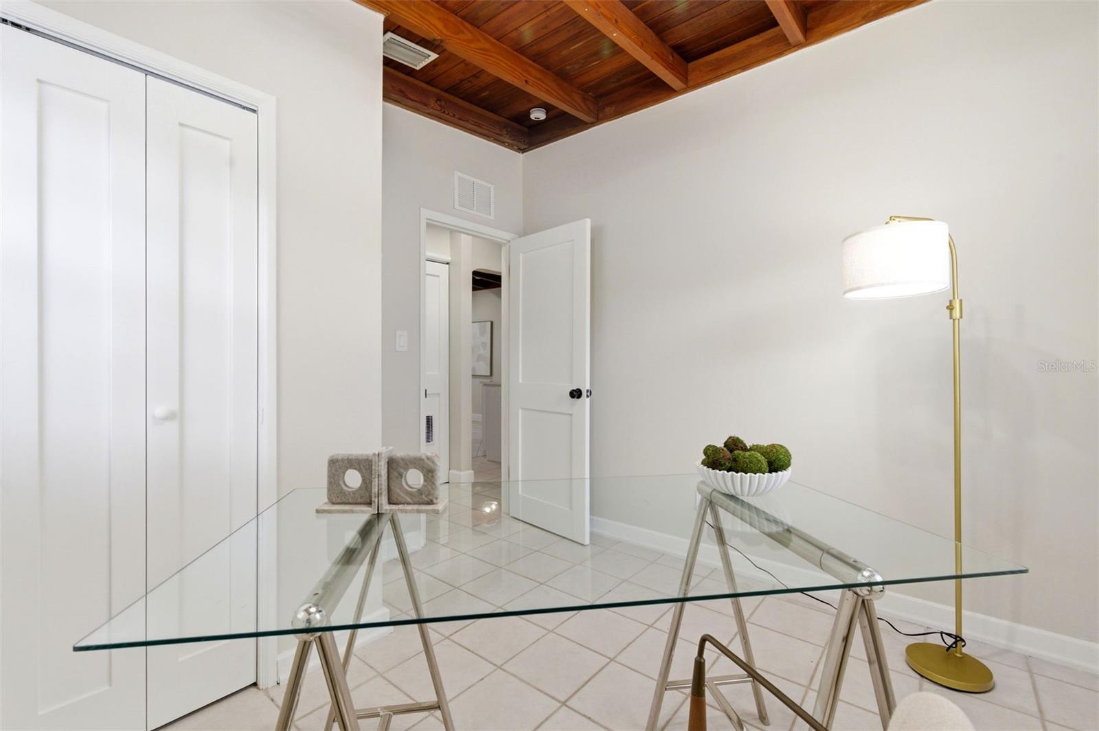 1533 SUFFOLK ST N, ST PETERSBURG, FL — photo 41