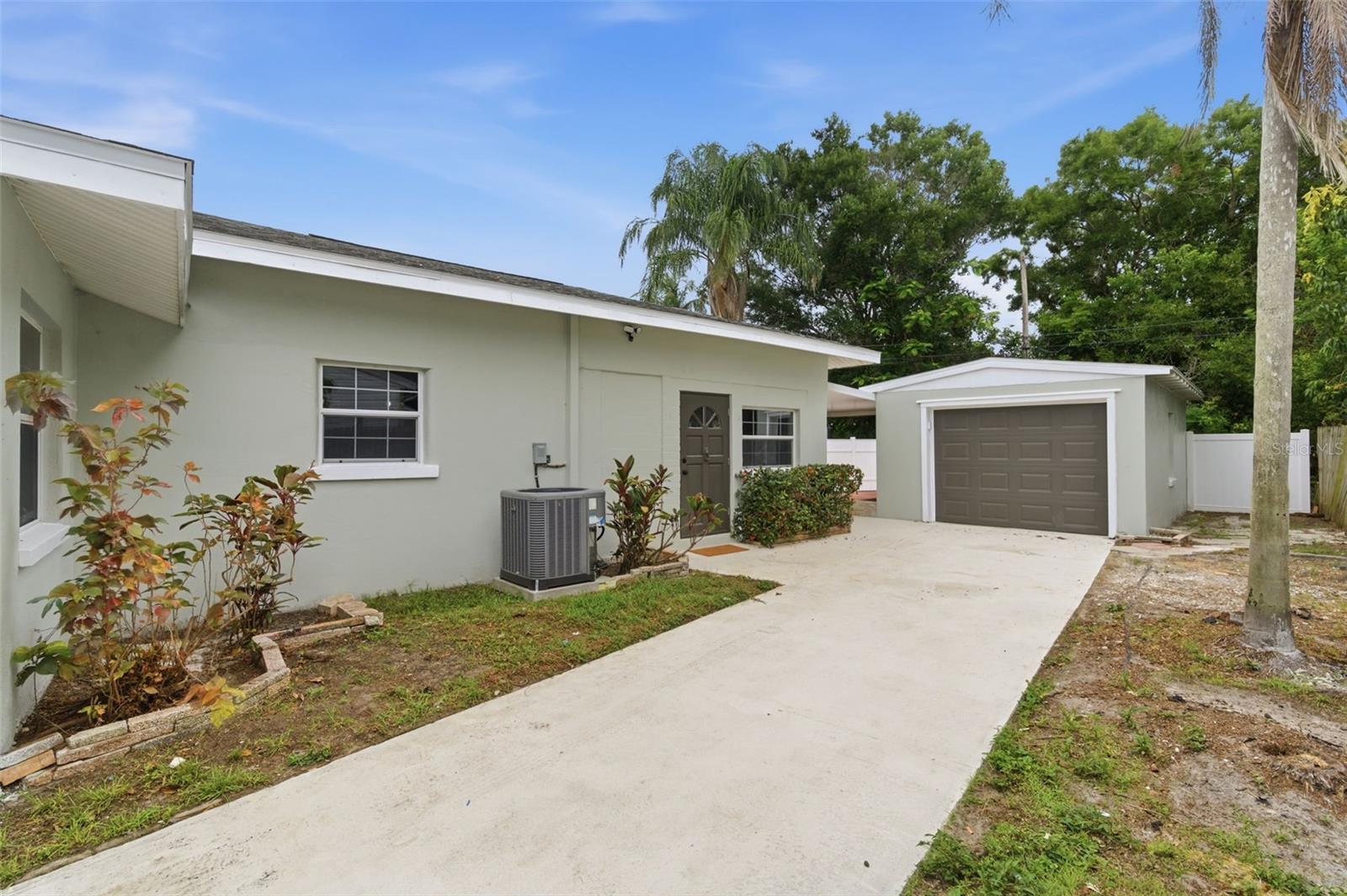 1533 SUFFOLK ST N, ST PETERSBURG, FL — photo 42