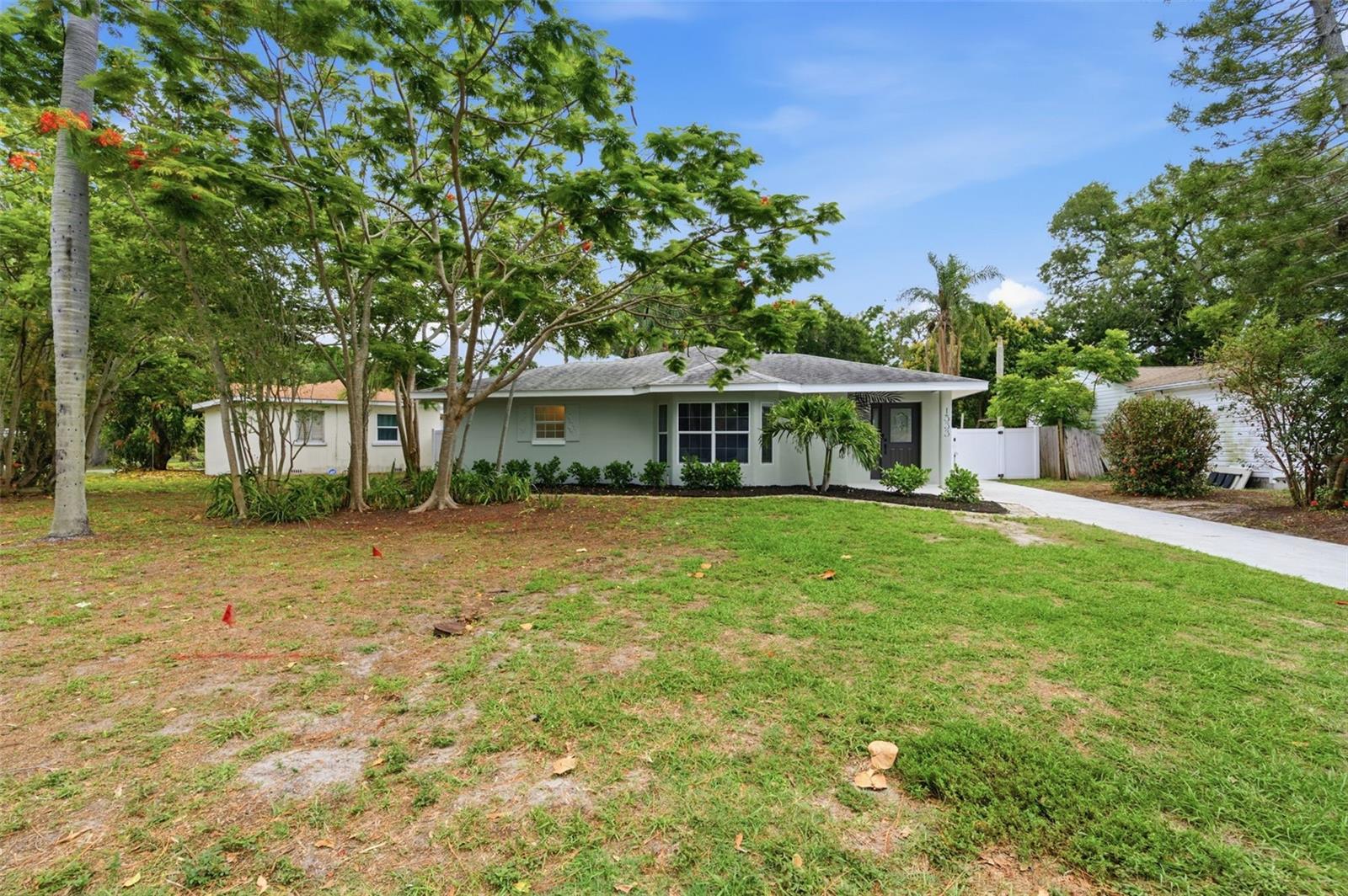 1533 SUFFOLK ST N, ST PETERSBURG, FL — photo 67